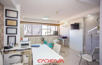 Sala comercial para alugar na Rua Emiliano Perneta, 680, Centro, Curitiba