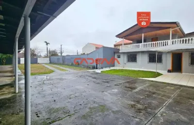 Sobrado com 4 quartos e 10 vagas para aluguel no cajuru