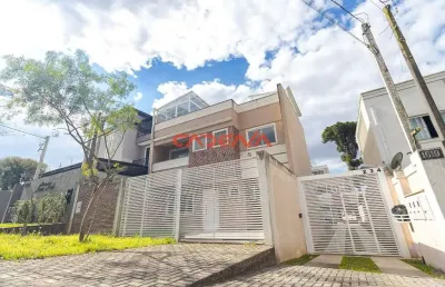 Sobrado triplex com 3 quartos e 2 vagas à venda no boqueirão