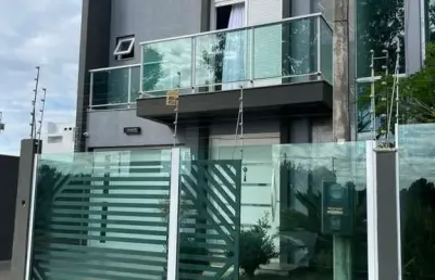 Casa com 3 quartos à venda na rua luis alberto ribeiro de castro, --, estância velha, canoas por r$ 900.000