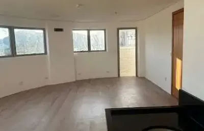 Sala comercial à venda no Marapé, Santos 