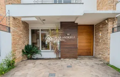 Casa com 3 quartos à venda na rua luiz delfino, 90, espírito santo, porto alegre, 227 m2 por r$ 850.000