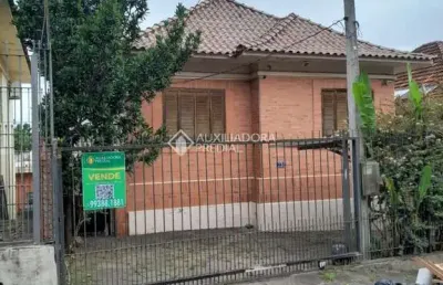 Casa com 4 quartos à venda na rua rio pardo, 332, passo da areia, porto alegre, 94 m2 por r$ 580.000