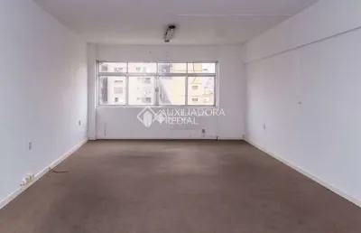 Sala comercial à venda na rua general andrade neves, 100, centro histórico, porto alegre, 42 m2 por r$ 85.000
