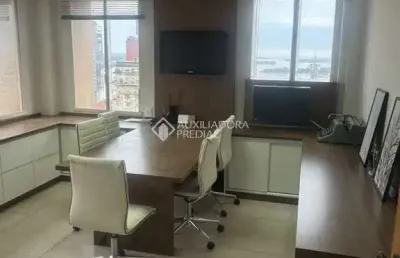 Sala comercial à venda na avenida borges de medeiros, 308, centro histórico, porto alegre, 62 m2 por r$ 235.000