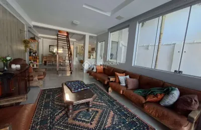 Casa com 3 quartos à venda na rua silvério souto, 540, teresópolis, porto alegre, 203 m2 por r$ 700.000
