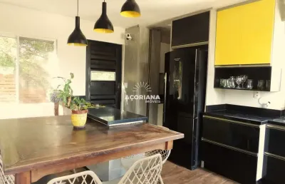 Casa em condomínio fechado com 3 quartos para alugar na rua da capela, 505, campeche, florianópolis por r$ 13.000