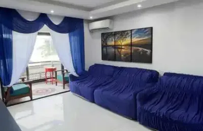 Apartamento com 2 dormitórios, sendo 1 suíte, para venda no centro de mongaguá / sp