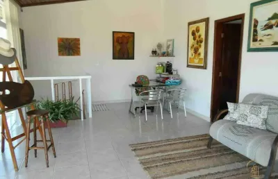 Sobrado com área comercial inclusa. 2 suítes, cibratel 2, itanhaém / sp