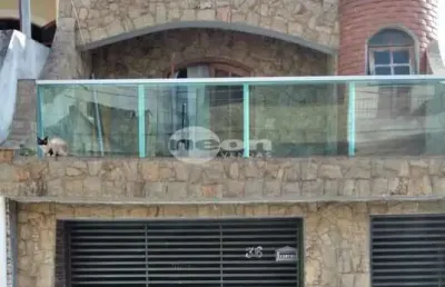 Casa em condomínio fechado com 3 quartos à venda na rua magalhães barata, 36, parque gerassi, santo andré, 150 m2 por r$ 600.000
