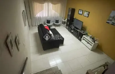 Casa com 3 quartos à venda na pinheiro machado, 223, vila scarpelli, santo andré, 123 m2 por r$ 750.000
