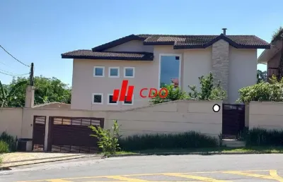 Belissimo sobrado a venda no jardim panorama, com 4 dormitórios sendo 4 suítes, sala para 4 ambientes,5 banheiros,8 vagas, útil de 642 m²