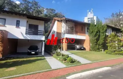 Casa em condomínio à venda em são paulo-sp, horto do ype: 3 dormitórios sendo 1 suíte, 3 salas, piscina,churrasqueira,4 banheiros, 4 vagas, 290m².