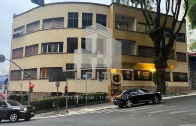 Apartamento à 02 quadras da avenida paulista e em frente ao cidade matarazzo. são 02 dormitórios, sala de estar, sala de jantar, 01 vaga e depósito