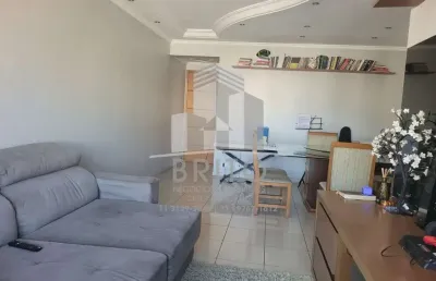 Apartamento, 03 dormitórios sendo 01 suíte. varanda, 02 vagas, prédio com gerador, amplo lazer e a 100 metros do metrô parada inglesa