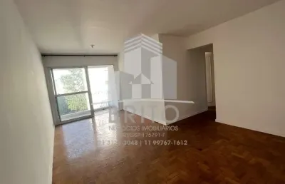 Apartamento com 03 dormitórios, sendo 01 suíte, 02 vagas de garagem, vista panorâmica e andar alto.