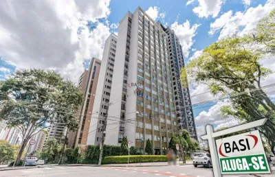 Apartamento de 03 dormitorios, sendo uma suite no bigorrilho