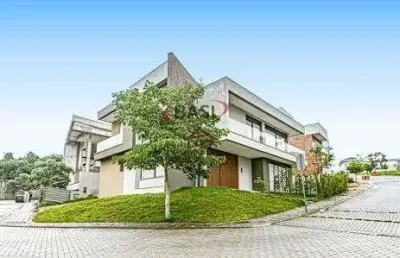 Condominio barigui park royale, com piscina privativa