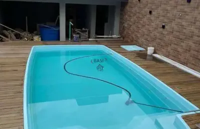 Casa de alto padrao com 4 dormitorios e amplo quintal no alto taruma, pinhais