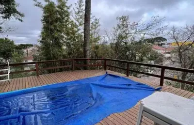 Sobrado em condominio fechado ao lado do parque bacacheri (5 quartos / 5 suites)