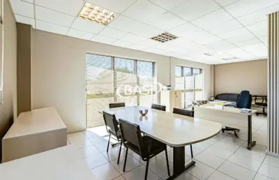 Sala comercial a venda em pinhais (sala com 2 ambientes e vista ampla)