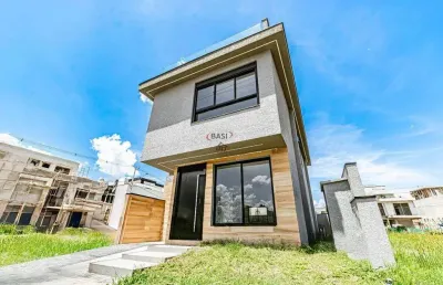 Sobrado em condominio fechadoa venda no santa candida (3 suites e 2 vagas)