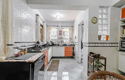 Casa em condomínio fechado com 3 quartos à venda na Rua Fabio Fanuch, 179, Santa Cândida, Curitiba