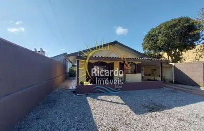 Casa com 3 quartos à venda na rua cabo frio, 1.111, shangri-lá, pontal do paraná por r$ 275.000