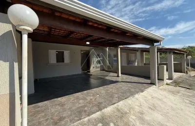 Casa em condomínio a venda no pedro moro em são josé dos pinhais.