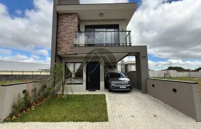 Sobrado em condomínio a venda no ouro fino em são josé dos pinhais.