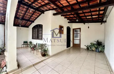 Casa térrea 3 dorm, 1 suite, 1 vaga no monte castelo