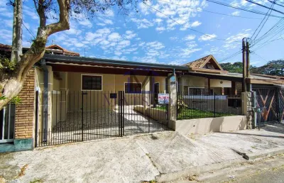 Casa térrea, reformada, para locação no vista verde