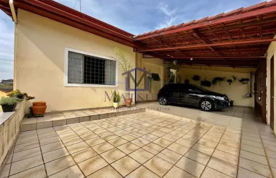 Casa assobradada 4 dorm, 2 suítes, 3 vagas no monte castelo