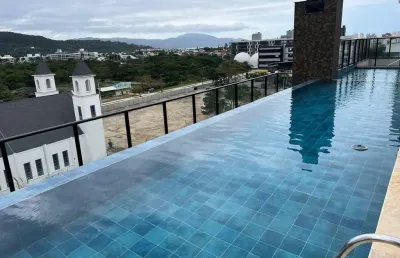 Apartamento com 2 quartos à venda na avenida das raias, 104, jurerê internacional, florianópolis por r$ 1.330.000