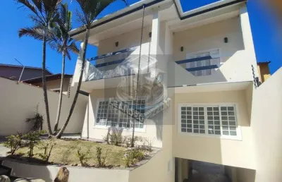 Casa com 3 quartos à venda na rua eupidio ferreira guimarães, jardim das cerejeiras, arujá, 250 m2 por r$ 1.380.000
