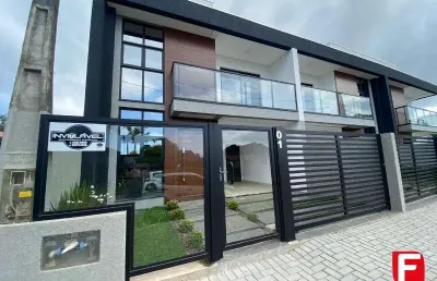 Casa com 4 quartos à venda na rua: (520) das acácias, 383, rainha do mar, itapoá por r$ 899.000