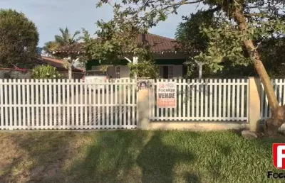 Casa com 4 quartos à venda na rua jonatan bruno cadore, 51, itapema do norte, itapoá, 141 m2 por r$ 550.000