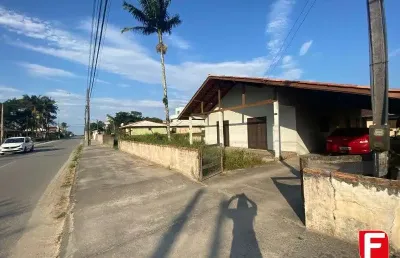 Casa com 6 quartos à venda na rua lodovico noé zagonel, 325, centro, itapoá, 282 m2 por r$ 650.000