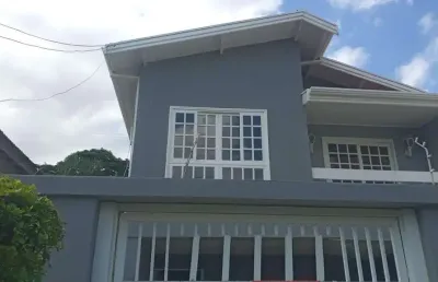Casa linda á venda com 3 dorm, 1 suite, 4 vagas, area gourmet com churrasqueira