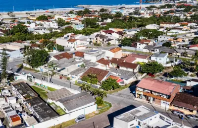 Casa com 2 quartos à venda na Rua Iguaçu, 1000, Centro, Matinhos