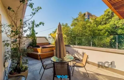 Excelente cobertura de 182m² com 3 dormitórios e 2 vagas.