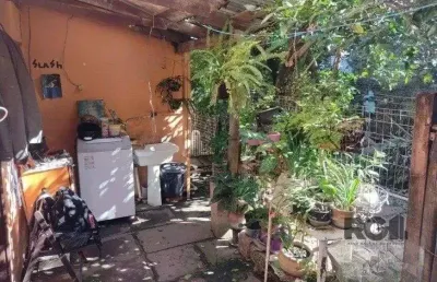 Casa com 2 quartos à venda na Rua Ibirubá, 325, Cavalhada, Porto Alegre