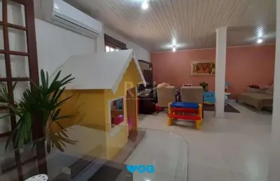 Casa com 3 quartos à venda na Rua Jair de Moura Calixto, 60, Ipanema, Porto Alegre