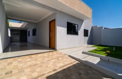 Casa com 3 dormitórios, 2 banheiros e 3 vagas de garagem à venda por r$ 480.000,00