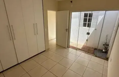 Excelente casa térrea com 4 dormitórios com 250 m² em condomínio fechado no jardim zara.