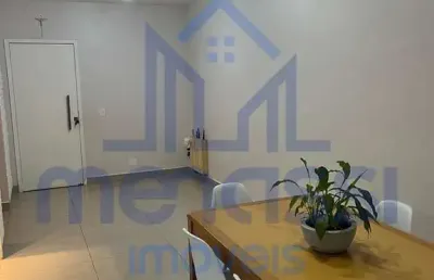 Casa sobrado em condomínio na vila do golf, com 3 dormitórios sendo 1 suíte.