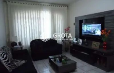 Sobrado frontal na vila formosa: espaco e conforto em 196 metros