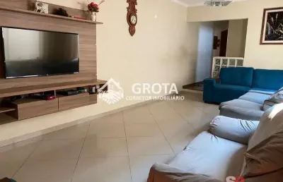 Sobrado frontal na vila carrao: espaco e conforto em 182 metros