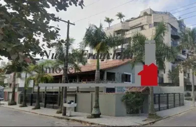 Apartamento à venda na enseada, guarujá-sp: 1 quarto, 1 sala, 1 banheiro, 1 vaga de garagem por r$185.000,00!