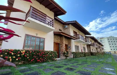 Casa em condomínio fechado a 200 metros da praia no maitinga